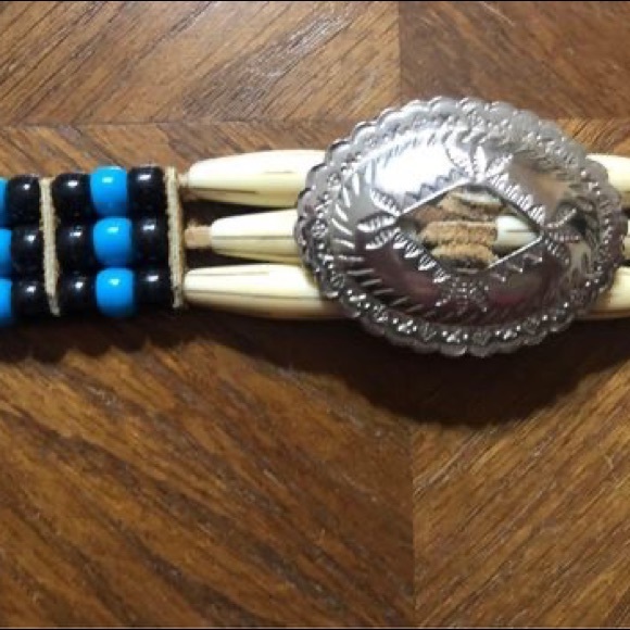 Choker - Picture 3 of 4